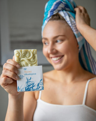 Tyrnishampoo, rauhoittava, tuuheuttava, hellävarainen hajusteeton palashampoo