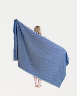 Hamam-pyyhe Kylpylä Navy - Koko 95x180cm, 100% puuvillaa, paino 340g - Saaren Taika Decor