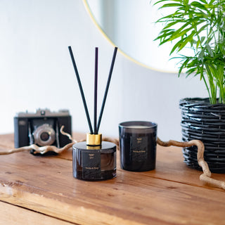II-LAATU Tuoksukynttilä Vanilja & Pioni [lyhyt sydänlanka], paloaika n. 45h, vegaaninen, palaa myrkyttömästi - Saaren Taika Decor Saaren Taika Decor