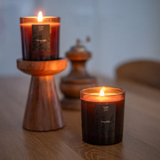 II-LAATU Tuoksukynttilä Niittylilja [lyhyt sydänlanka], paloaika n. 45h, vegaaninen, palaa myrkyttömästi - Saaren Taika Decor Saaren Taika Decor