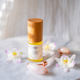 Argan Ruusunmarja Luksus kasvoöljy 30ml | Saaren TaikaKuulaan ja sileän ihon salaisuus on Argan Ruusunmarja Luksus kasvoöljy!